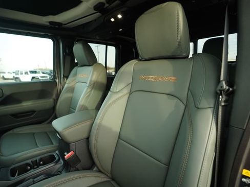 New 2026 Jeep Gladiator Mojave image 33