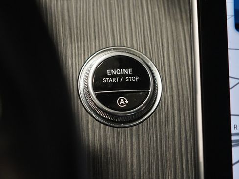 Certified 2022 Mercedes-Benz C 300 4MATIC Sedan image 22