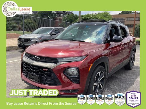 Used 2022 Chevrolet TrailBlazer RS w/ Sun and Liftgate Package FWD image 1