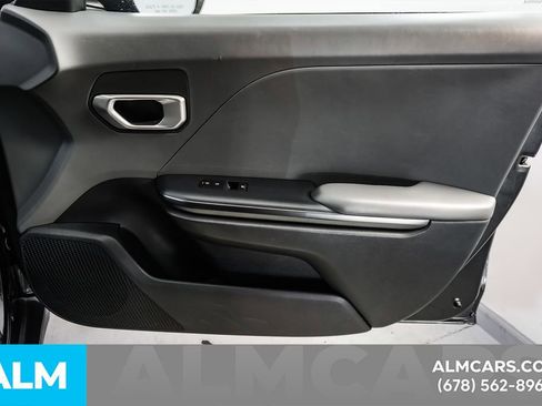 Used 2025 Kia K4 FWD image 40