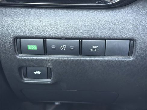 Certified 2025 Nissan Sentra SV image 13