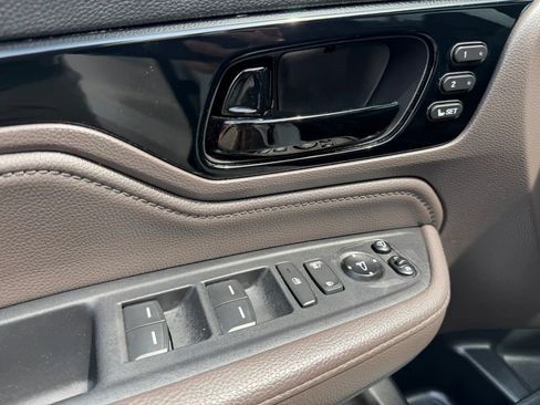 Used 2019 Honda Odyssey Elite image 11