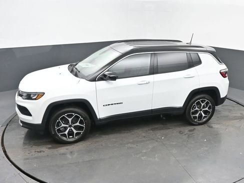 New 2026 Jeep Compass Limited image 39