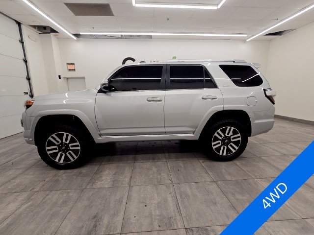 Used 2018 Toyota 4Runner Limited AWD/4WD image 2