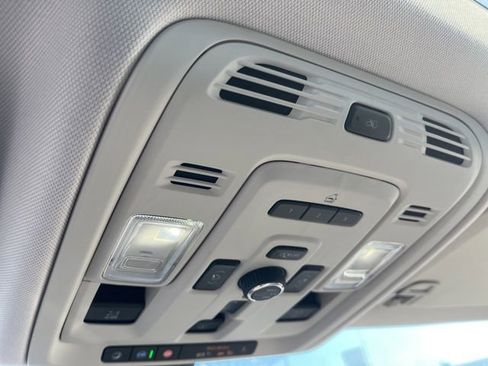 Used 2021 GMC Yukon Denali w/ Denali Ultimate Package image 30