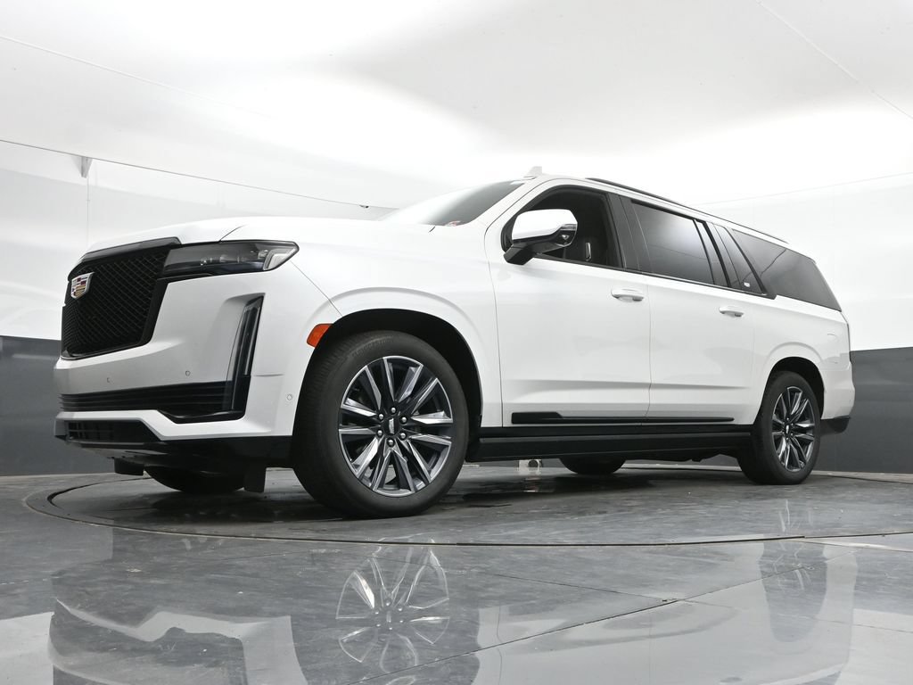 Used 2024 Cadillac Escalade ESV Sport Platinum w/ Heavy-Duty Trailer Package AWD/4WD image 26