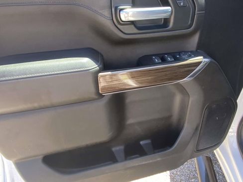 Used 2022 Chevrolet Silverado 3500 LT w/ Remote Start Package AWD/4WD image 13