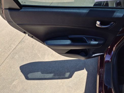 Used 2018 Kia Optima LX FWD image 14