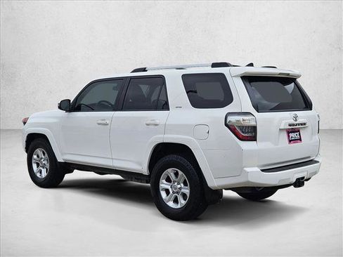 Used 2022 Toyota 4Runner SR5 Premium w/ Moonroof Package RWD image 8