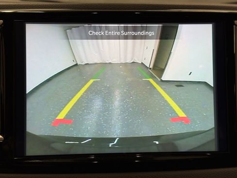 Used 2025 Chrysler Pacifica Select FWD image 16
