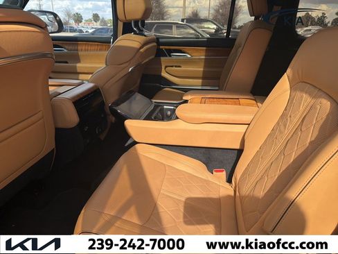 Used 2022 Jeep Grand Wagoneer Series III image 4