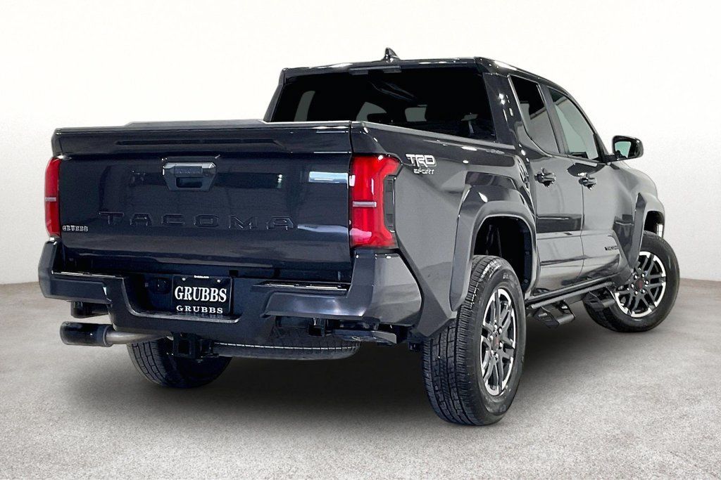 Used 2025 Toyota Tacoma TRD Sport RWD image 2