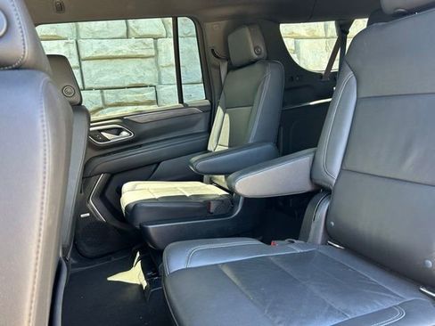 Used 2021 Chevrolet Suburban Z71 AWD/4WD image 9