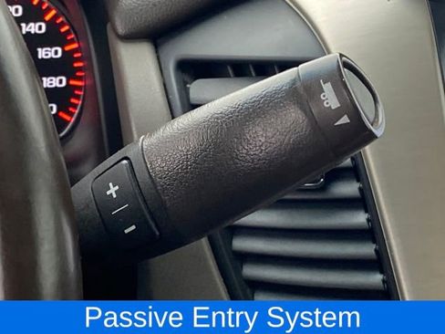 Used 2016 GMC Yukon XL Denali image 12