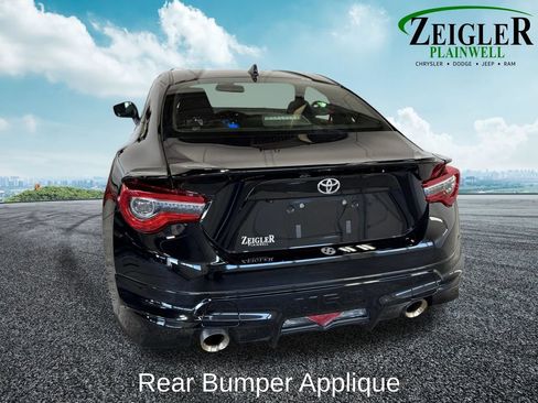 Used 2019 Toyota 86 TRD SE RWD image 4
