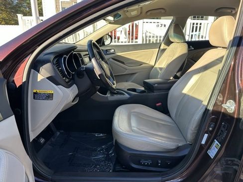 Used 2011 Kia Optima EX image 13