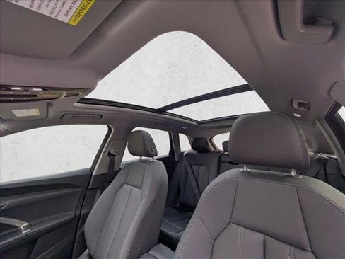 New 2025 Audi Q5 Premium image 18