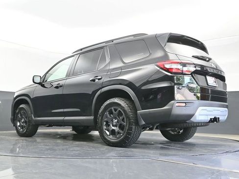 Certified 2025 Honda Pilot TrailSport image 22