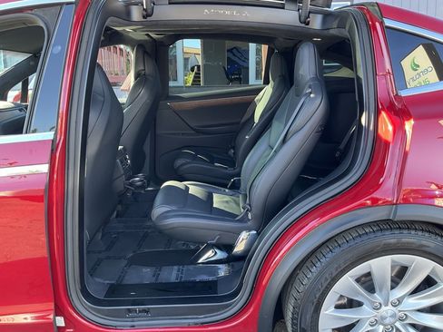 Used 2017 Tesla Model X 75D image 26