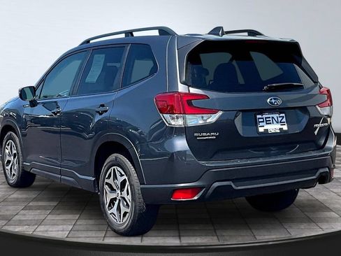 Used 2021 Subaru Forester Premium AWD/4WD image 4