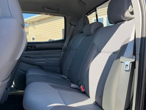 Used 2014 Toyota Tacoma 4x4 Double Cab w/ TRD Sport Package image 11