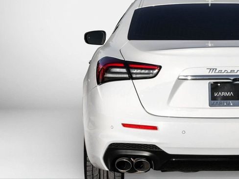 Used 2023 Maserati Ghibli Modena image 44