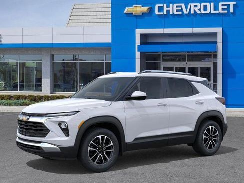 New 2026 Chevrolet TrailBlazer LT w/ Driver Confidence Package image 2