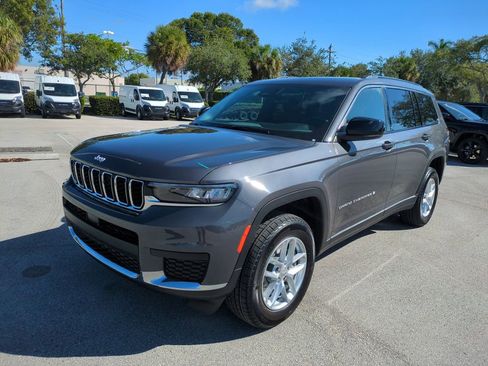 New 2025 Jeep Grand Cherokee L Laredo image 9