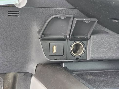 Used 2022 Toyota Camry LE image 19