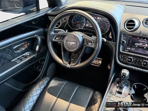 Used 2020 Bentley Bentayga AWD/4WD image 15