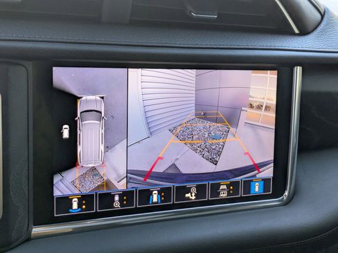 Used 2021 GMC Yukon Denali w/ Denali Premium Package image 22