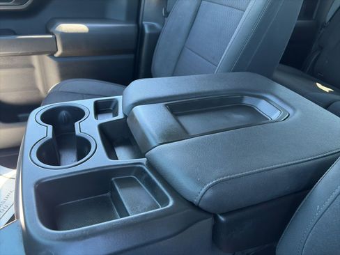 Used 2022 Chevrolet Silverado 1500 Custom image 20