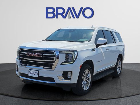 Used 2024 GMC Yukon SLT AWD/4WD image 1