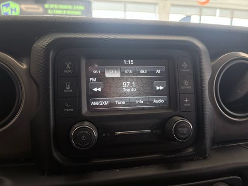 Used 2018 Jeep Wrangler Unlimited Sport S AWD/4WD image 33