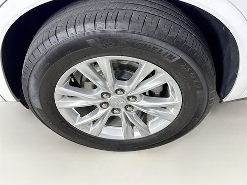 Used 2024 Cadillac XT6 Luxury image 39