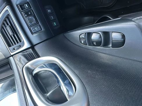 Used 2017 Nissan Sentra SV FWD image 17
