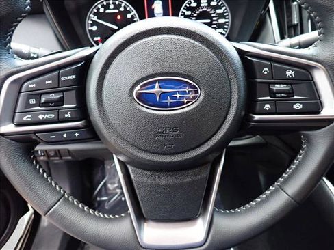 Used 2025 Subaru Outback Premium AWD/4WD image 17