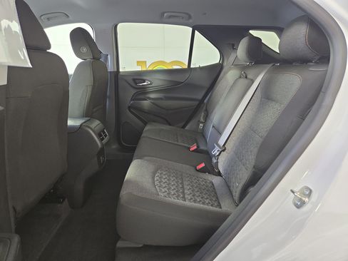 Certified 2024 Chevrolet Equinox LT FWD image 12