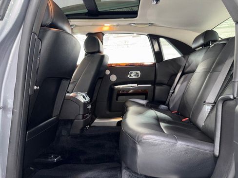 Used 2010 Rolls-Royce Ghost RWD image 20