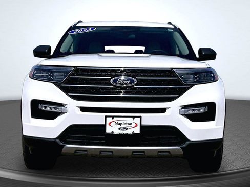Used 2023 Ford Explorer XLT w/ Equipment Group 202A AWD/4WD image 3