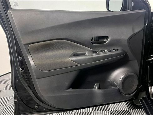 Used 2020 Nissan Kicks S FWD image 23