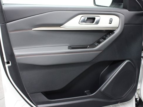 New 2026 Ford Explorer Active image 11