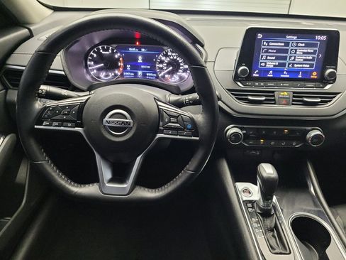 Used 2021 Nissan Altima 2.5 SV w/ SV Premium Package FWD image 22