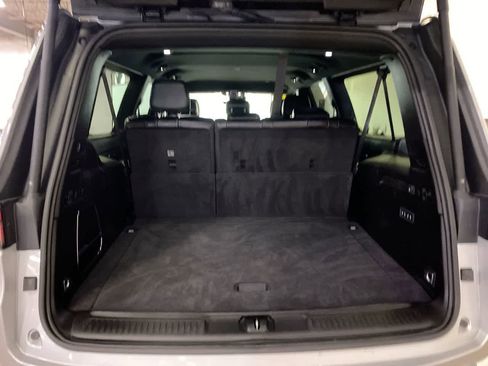 Used 2024 Jeep Wagoneer L Series III w/ Flexible Seating Group image 29