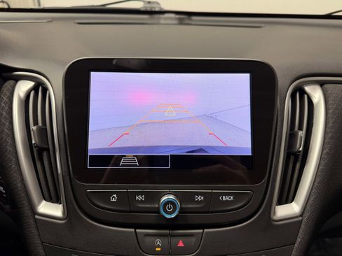 Used 2025 Chevrolet Malibu LT FWD image 19