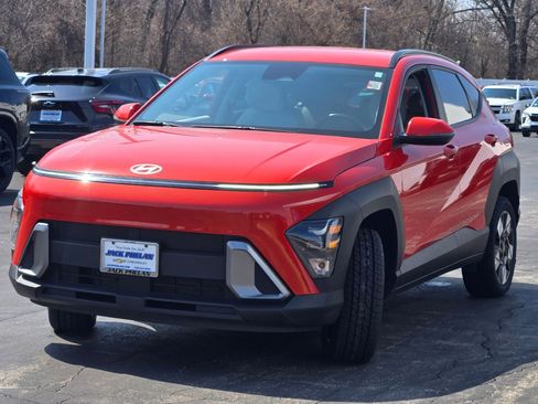 Used 2024 Hyundai Kona SEL w/ Convenience Package image 5