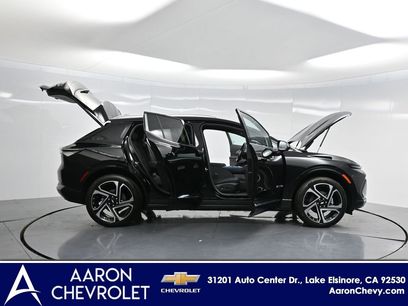 New 2025 Chevrolet Equinox EV LT w/ Convenience Package II