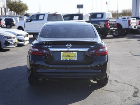 Used 2018 Nissan Altima 2.5 SR w/ Interior Lighting Package image 7