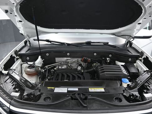 Used 2021 Volkswagen Atlas Cross Sport SEL FWD image 12
