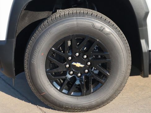 New 2026 Chevrolet Silverado EV LT image 17